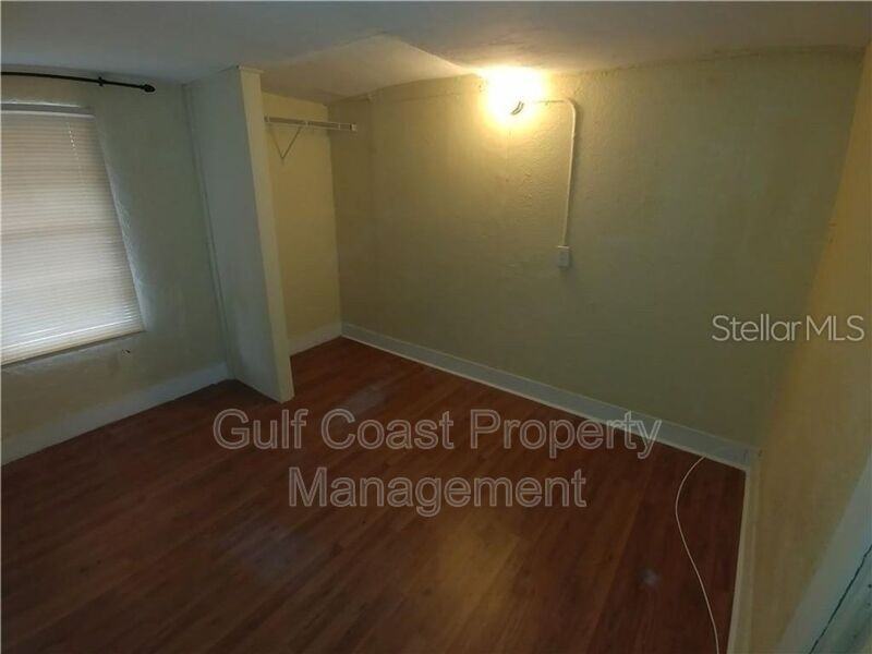 2127 13th St W #B - Photo 3 of 4