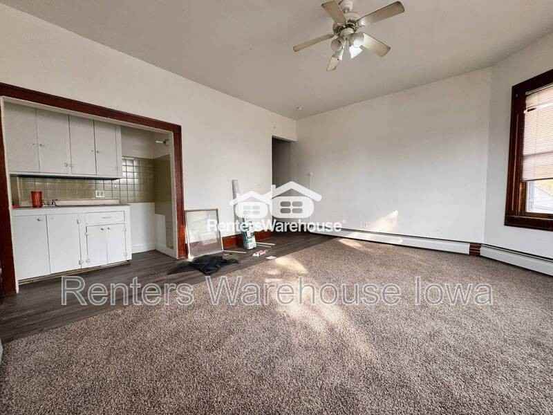 1326 E 9th St #5 - Photo 3 of 4