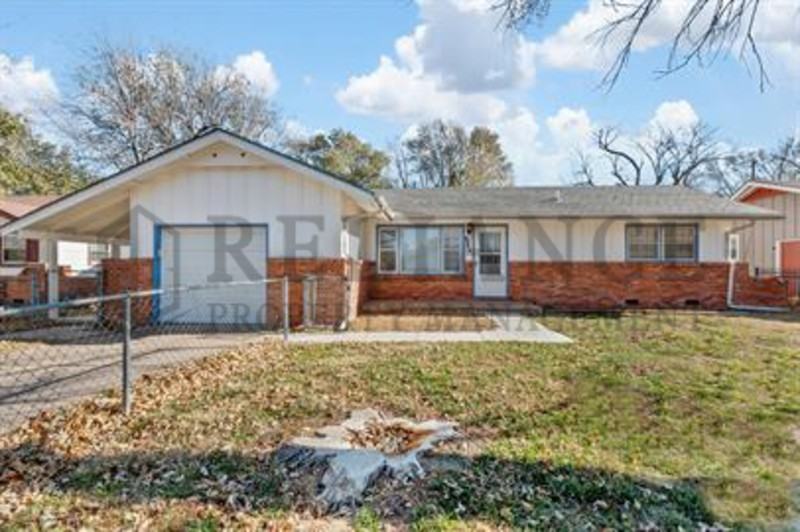 6444 N Randall Dr - Photo 5 of 40