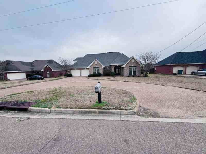 117 Linda Dr - Photo 2 of 37