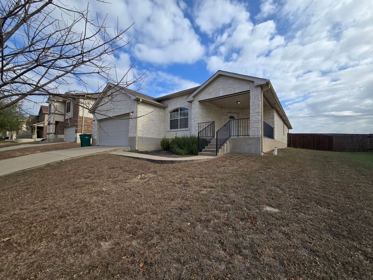 2609 Red Fern Dr - Photo 2 of 27