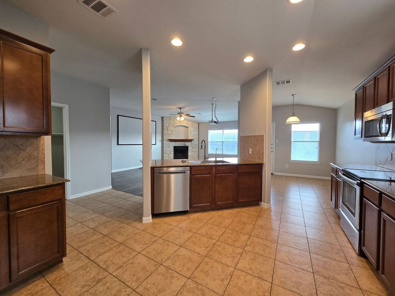 2609 Red Fern Dr - Photo 7 of 27