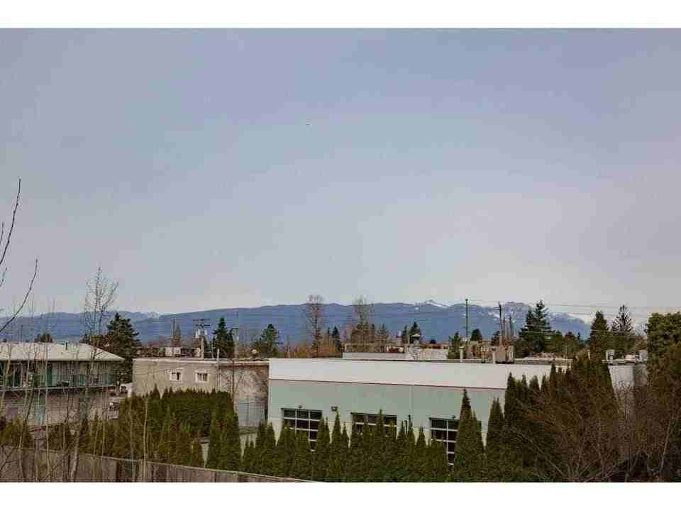 11935 Burnett Street #203 - Photo 5 of 11