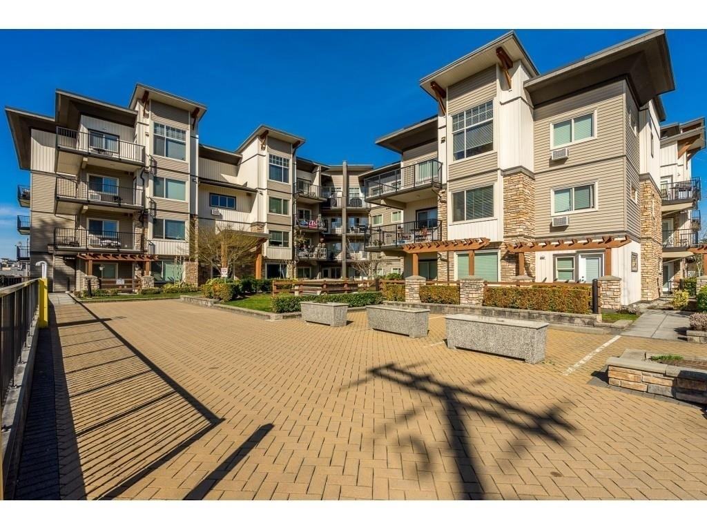 11935 Burnett Street #203 - Photo 6 of 11