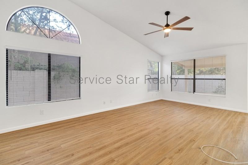 179 W Knox Rd - Photo 4 of 22