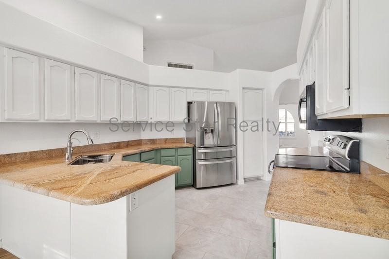 179 W Knox Rd - Photo 6 of 22