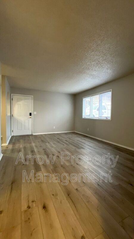 729 H St #1 - Photo 2 of 12