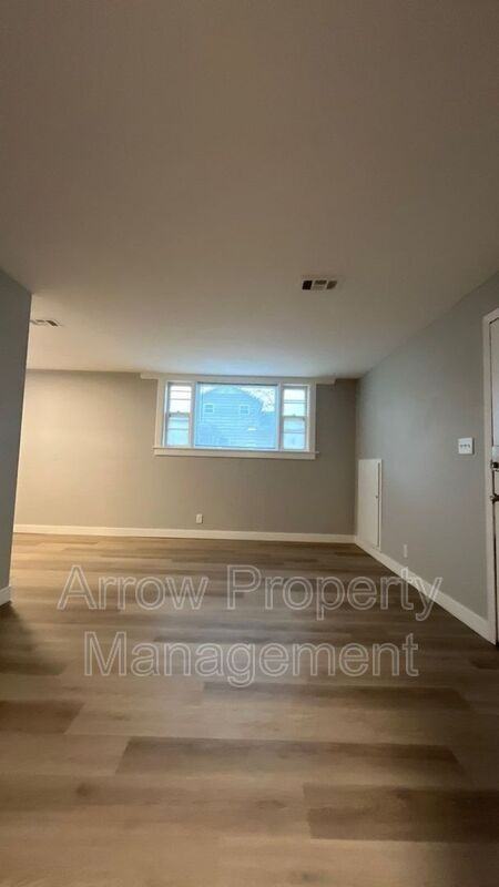 1100 S 25th St #3 - Photo 3 of 8