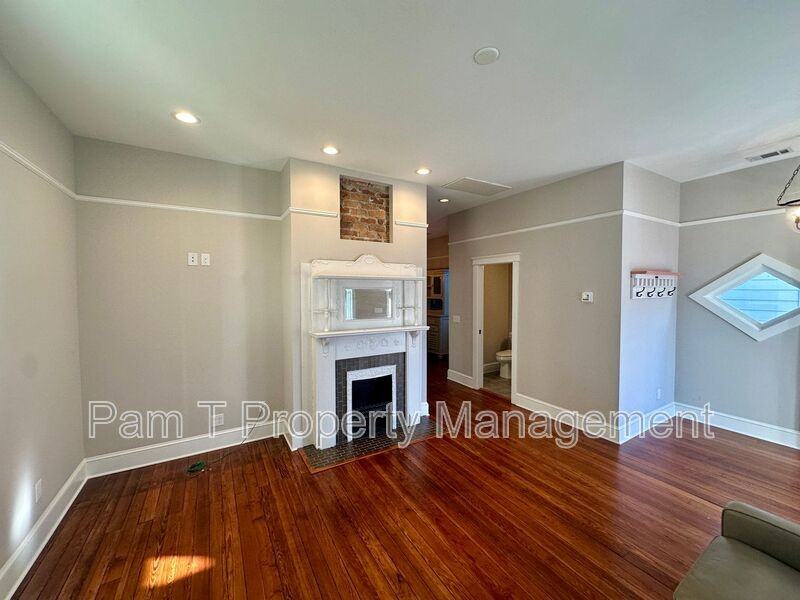 512 E 34th St - Photo 4 of 16