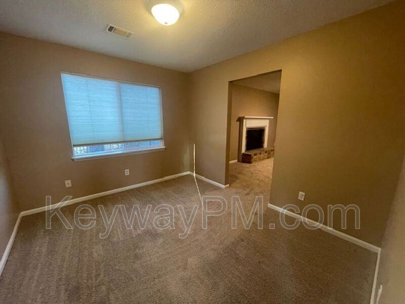 331 Avery Lndg - Photo 5 of 18