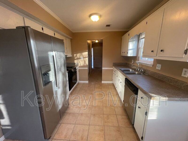 331 Avery Lndg - Photo 7 of 18