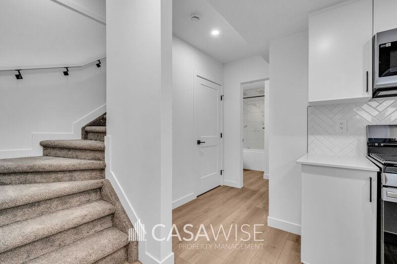 15412 96 Ave Nw #BS - Photo 6 of 13