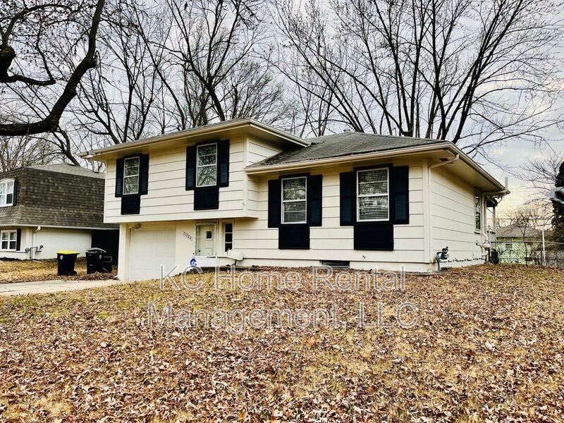 11724 Fremont Ave - Photo 2 of 35