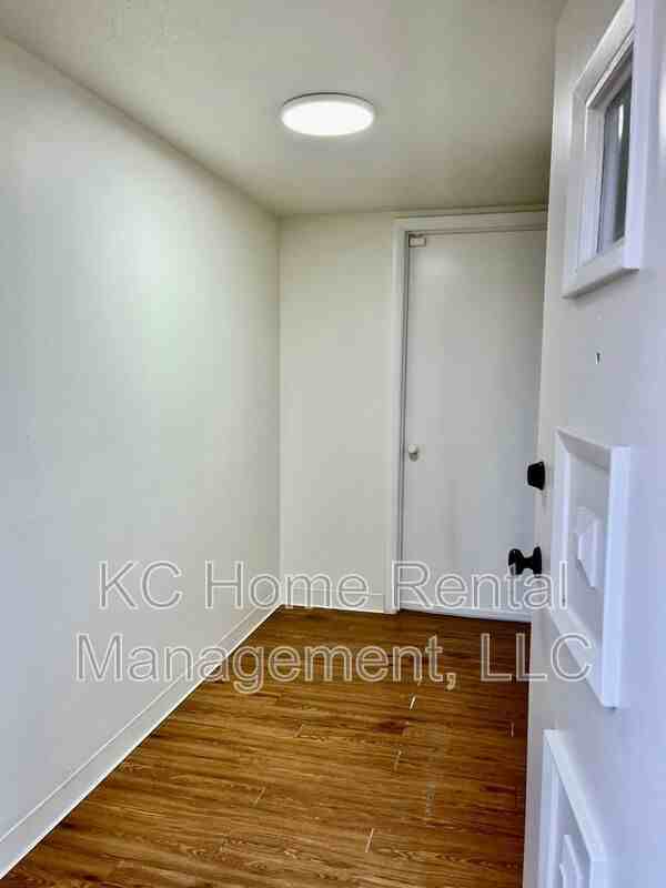 11724 Fremont Ave - Photo 3 of 35
