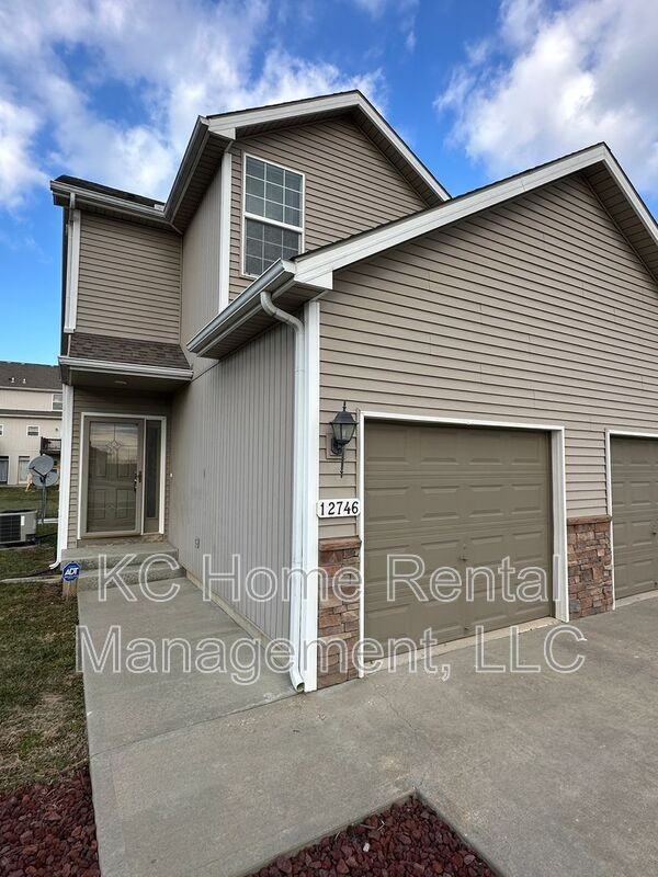 12746 New Jersey Ct - Photo 2 of 44