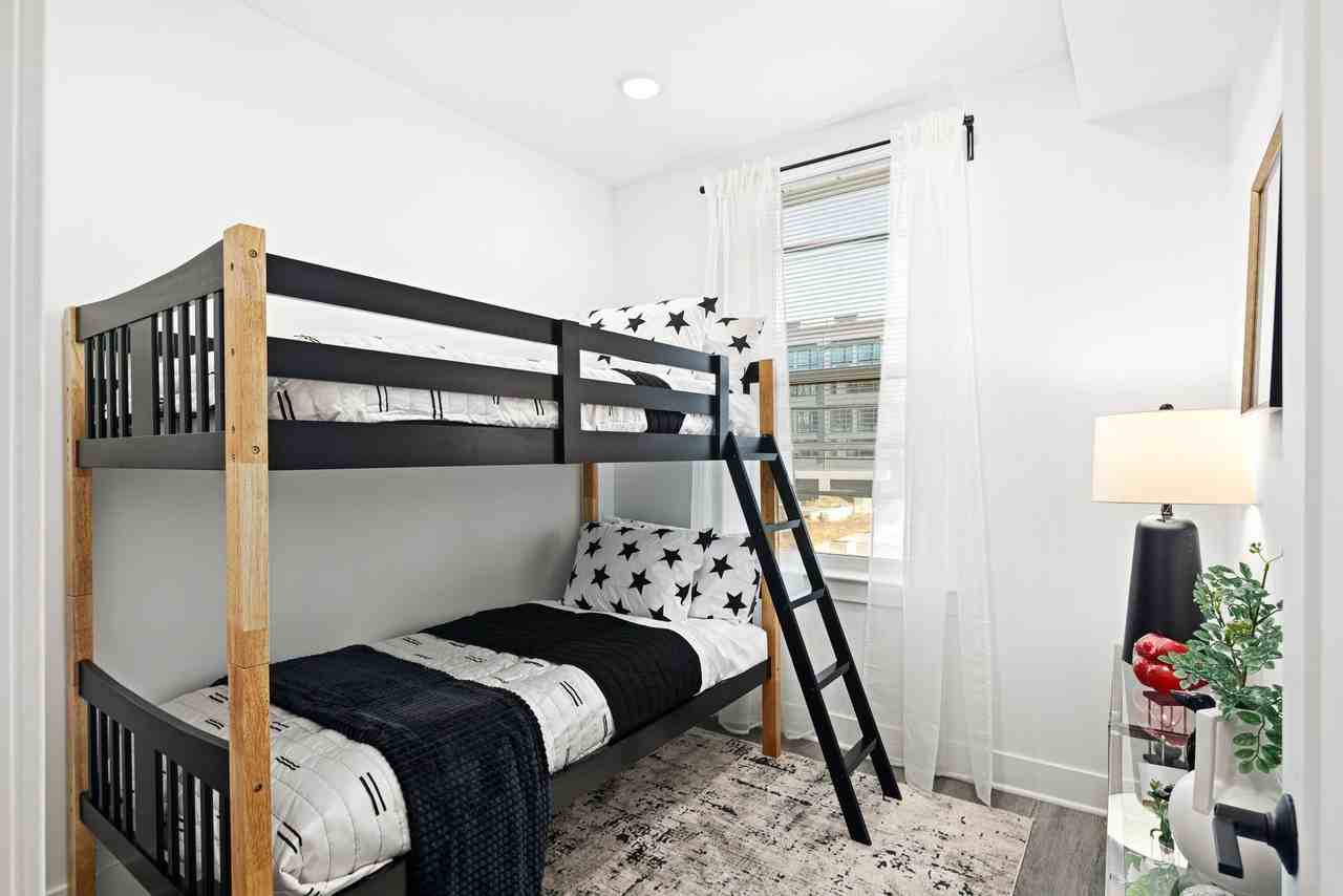 Somerset Station - PHA Welcome - Photo 6 of 15