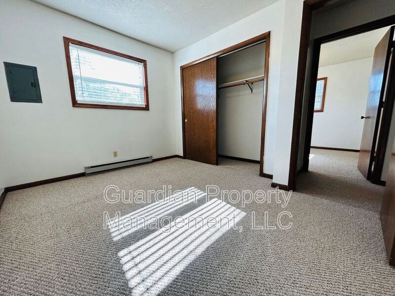 1145 1/2 N College Dr #D1 - Photo 4 of 13