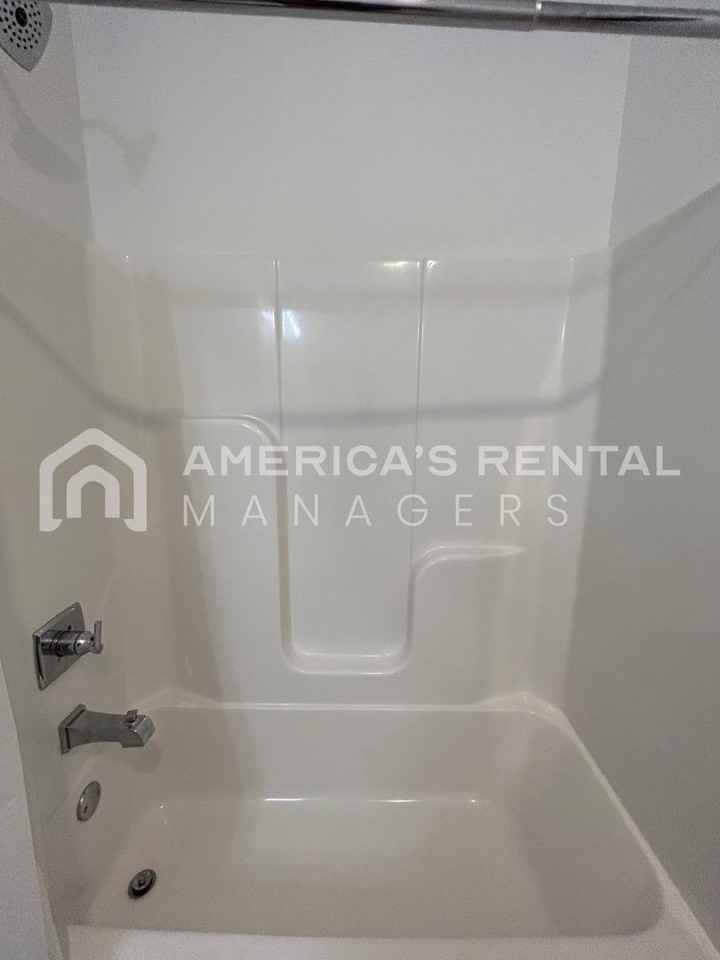 3694 Kirkstone Way - Photo 4 of 34