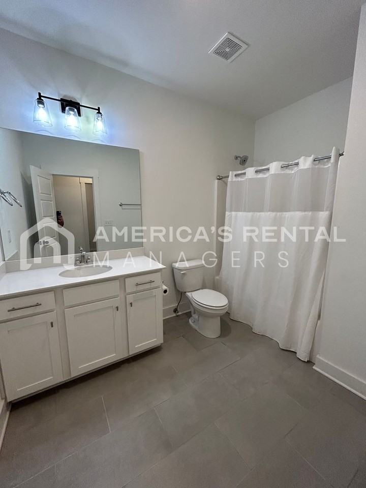 3694 Kirkstone Way - Photo 5 of 34