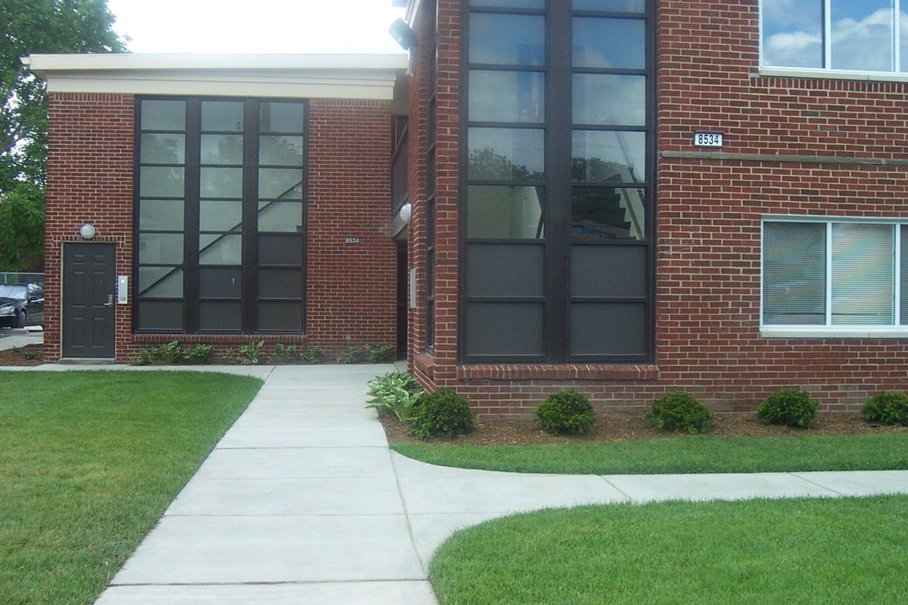 Buersmeyer Manor - Photo 5 of 6