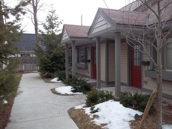 Bay Front Apartments - Photo 2 of 6