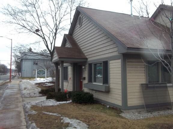 Bay Front Apartments - Photo 5 of 6