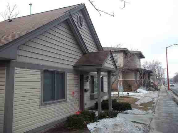 Bay Front Apartments - Photo 6 of 6