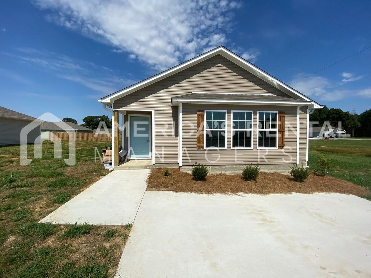 425 County Road 349 - Photo 2 of 31