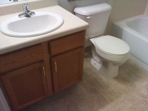 Devon Square Apartments - Photo 6 of 6