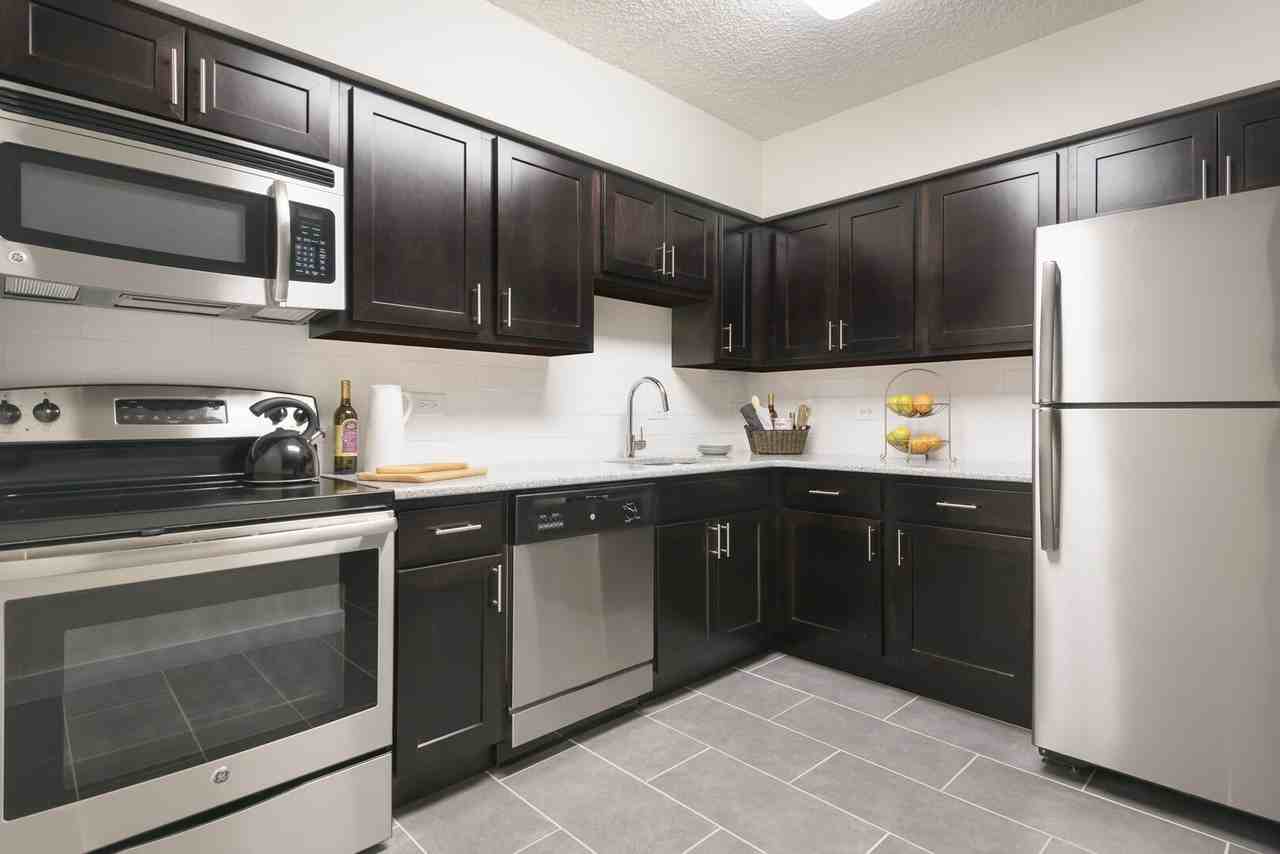 Valley Forge Towers North - Photo 5 of 41