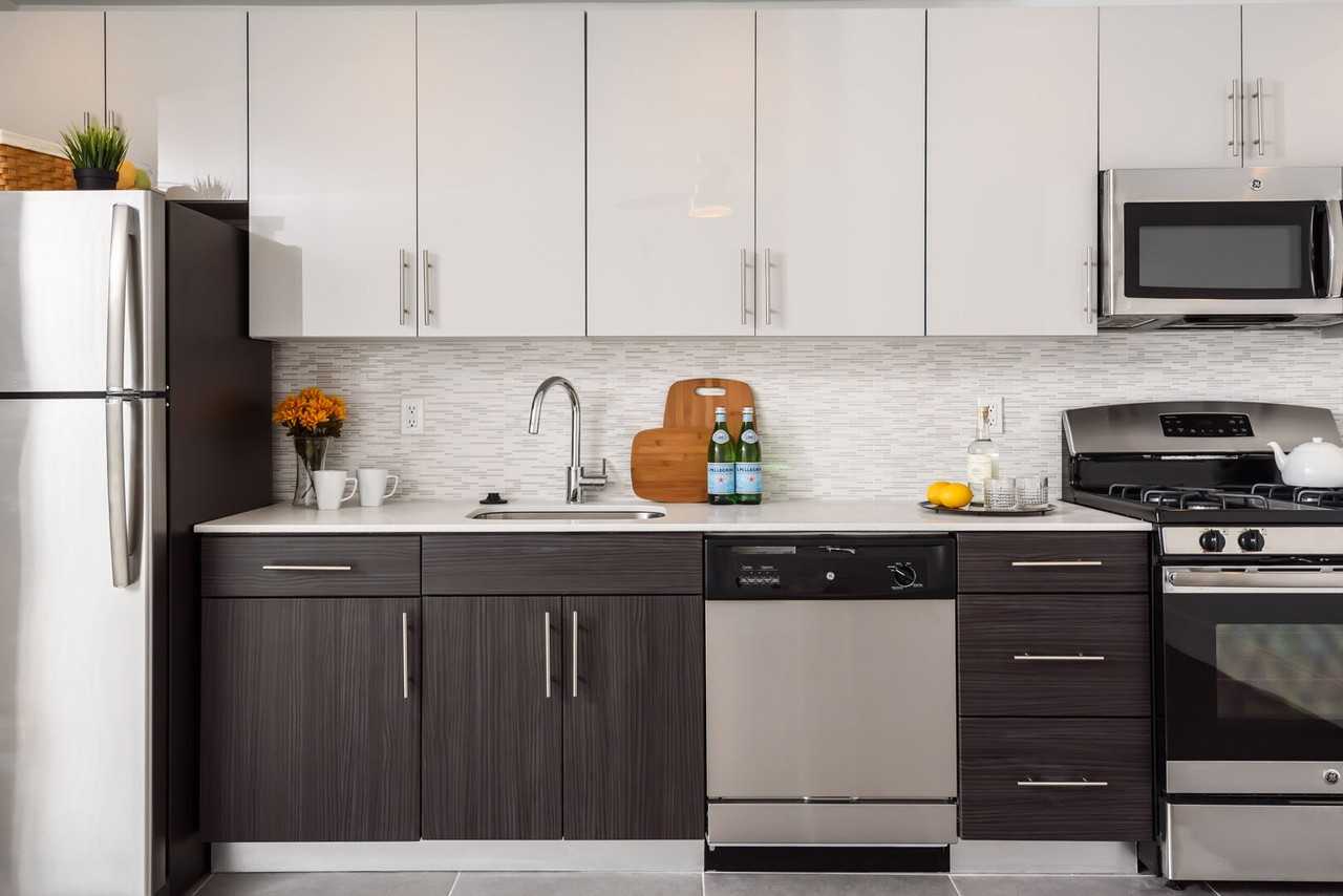 Green Valley Manor - Photo 2 of 20