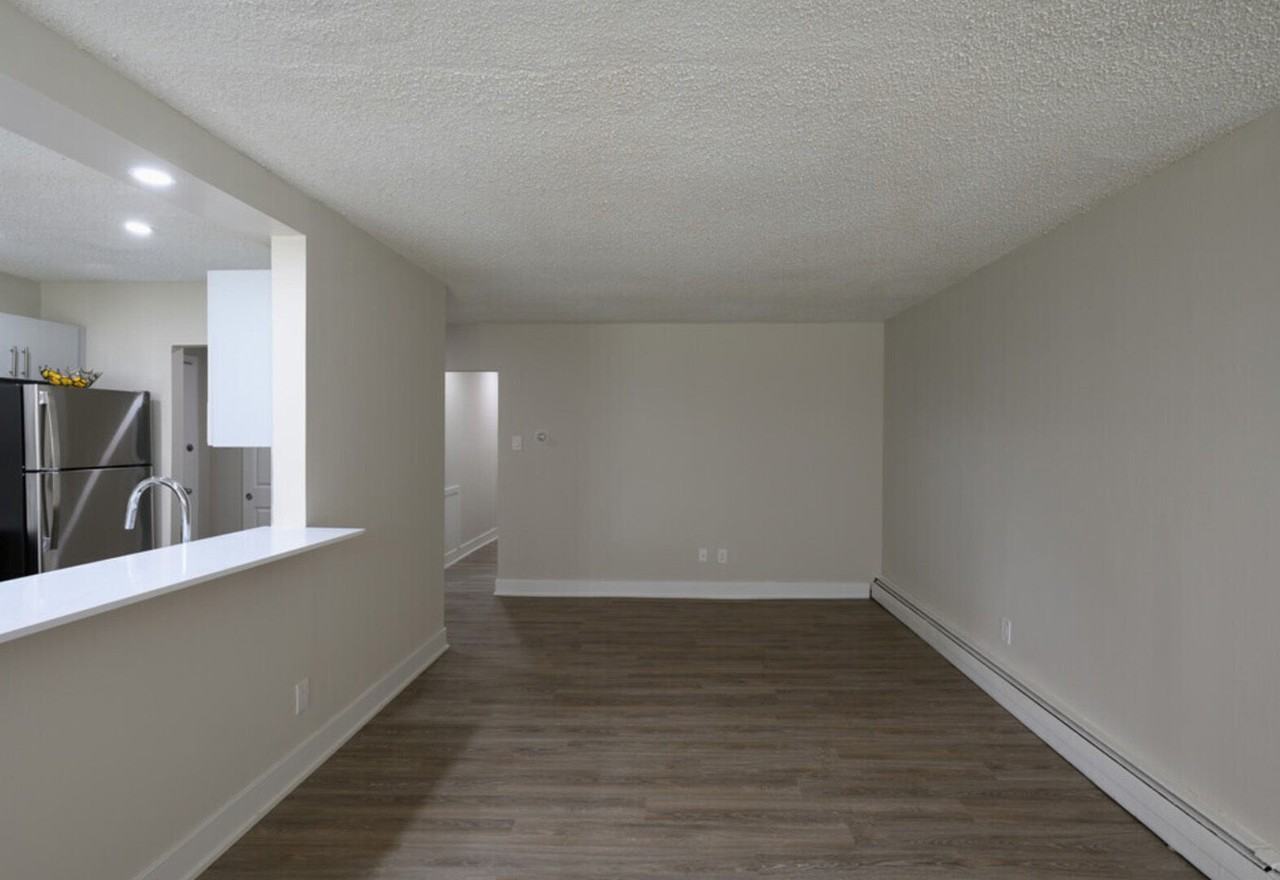 Green Valley Manor - Photo 7 of 20