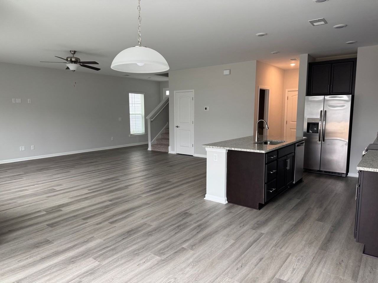 105 Fenway St - Photo 5 of 33