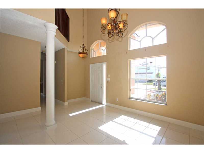 19363 Southwest 4th Street - Photo 2 of 11