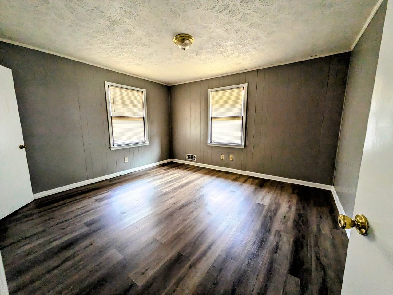 5142 Lackey Street Southwest - Photo 3 of 6