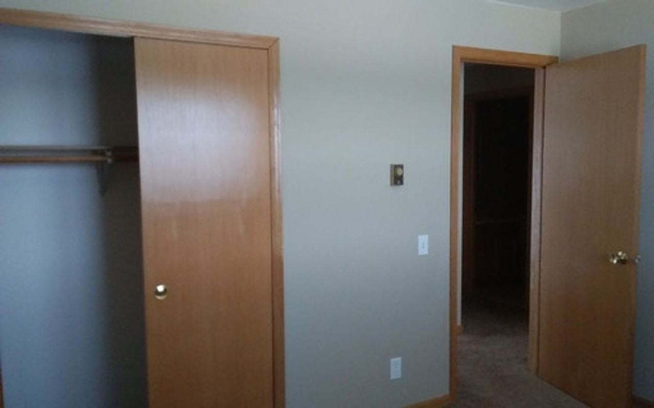 1109 W. Fulton St. - Photo 5 of 5