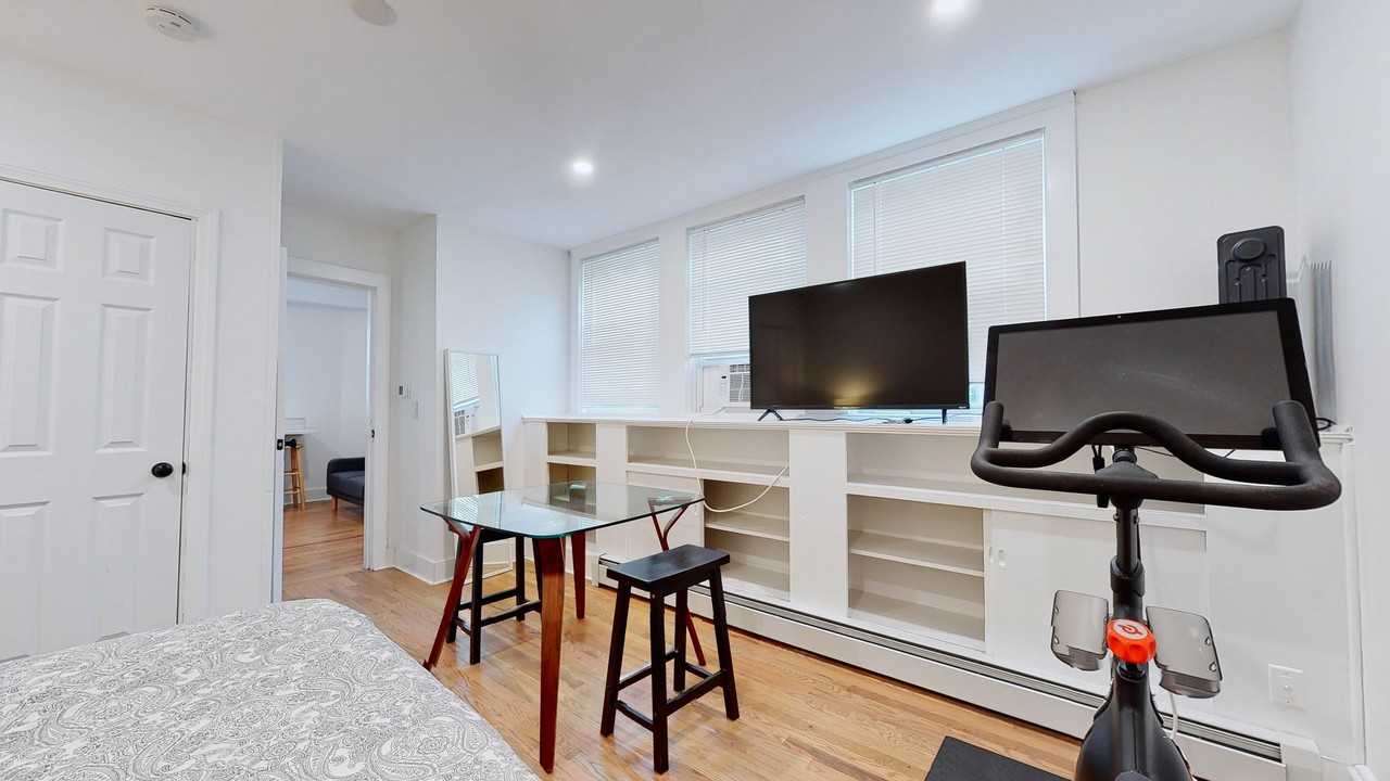 Furnished East Rock Apt - Photo 6 of 42