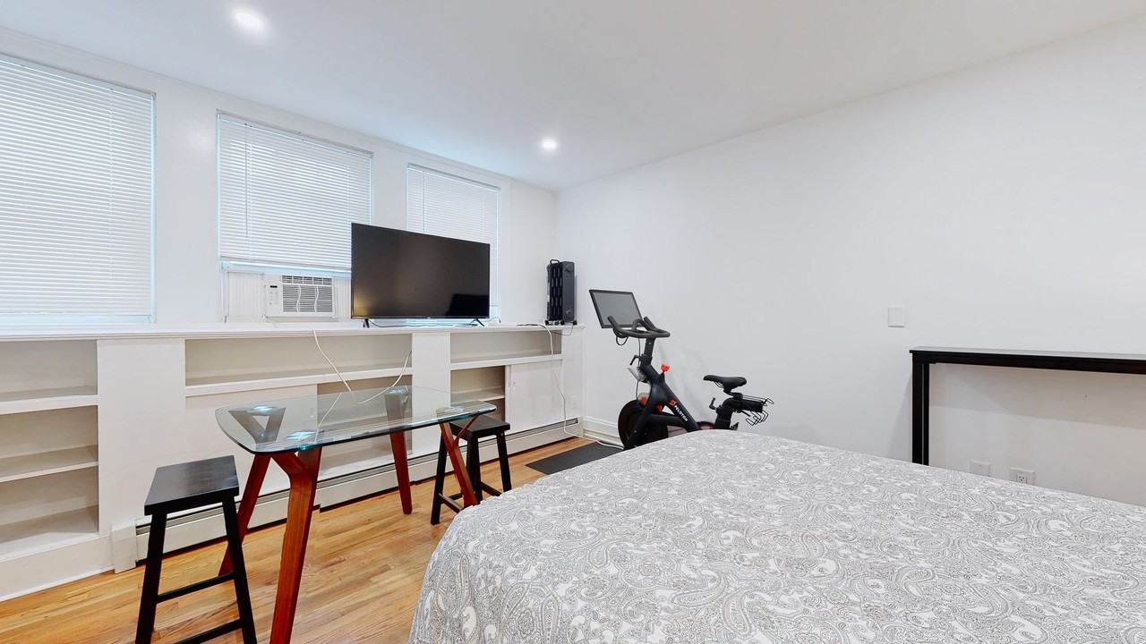 Furnished East Rock Apt - Photo 4 of 42