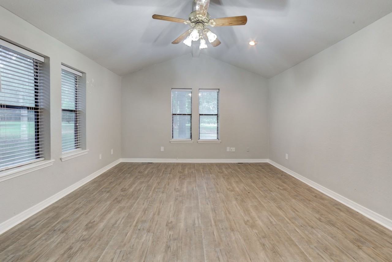 287 Eagle Point Ln - Photo 3 of 24