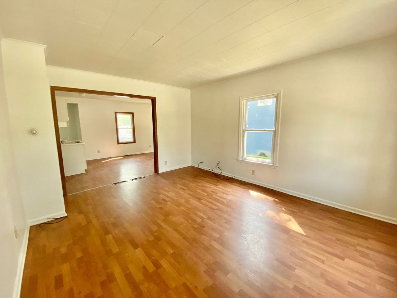 408 Perrin St - Photo 2 of 26