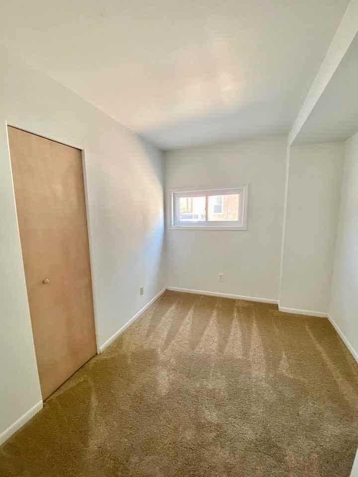 408 Perrin St - Photo 6 of 26