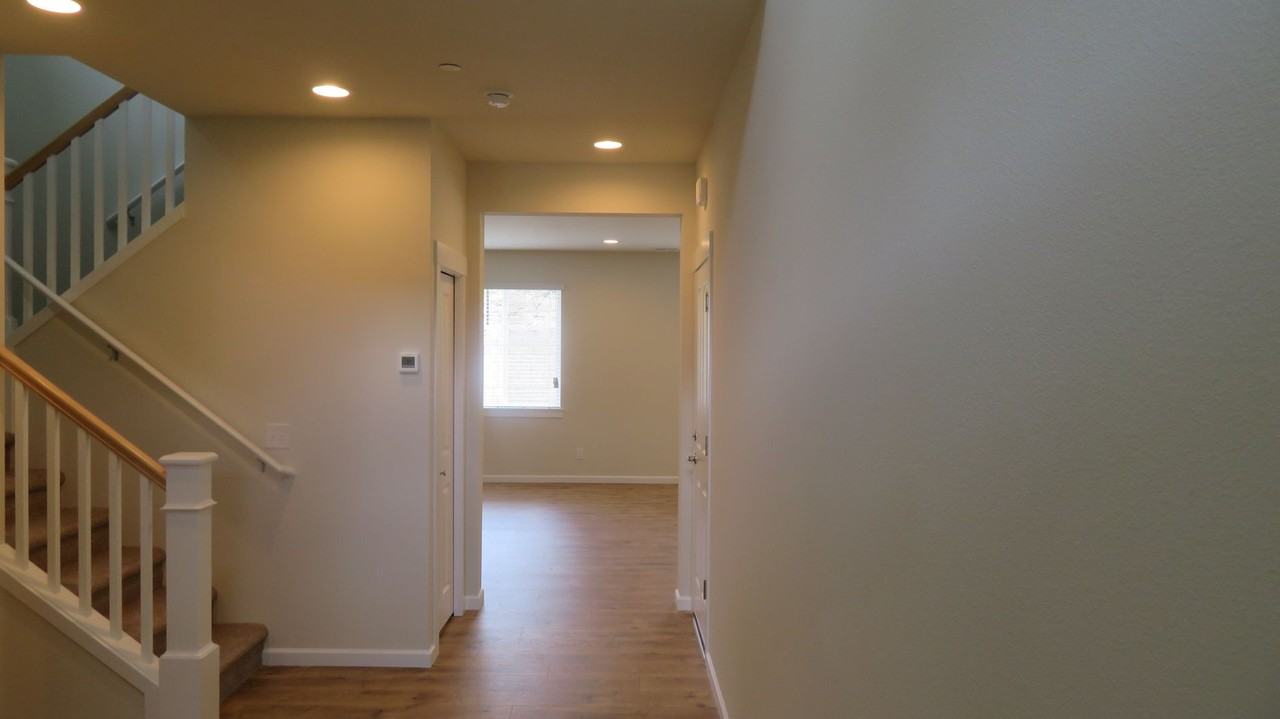 4807 51st Avenue Ct W - Photo 4 of 12