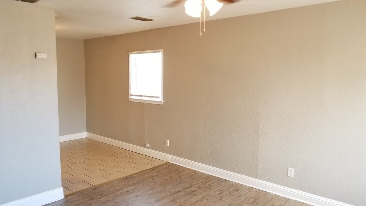 3207 Dartmouth St - Photo 2 of 19