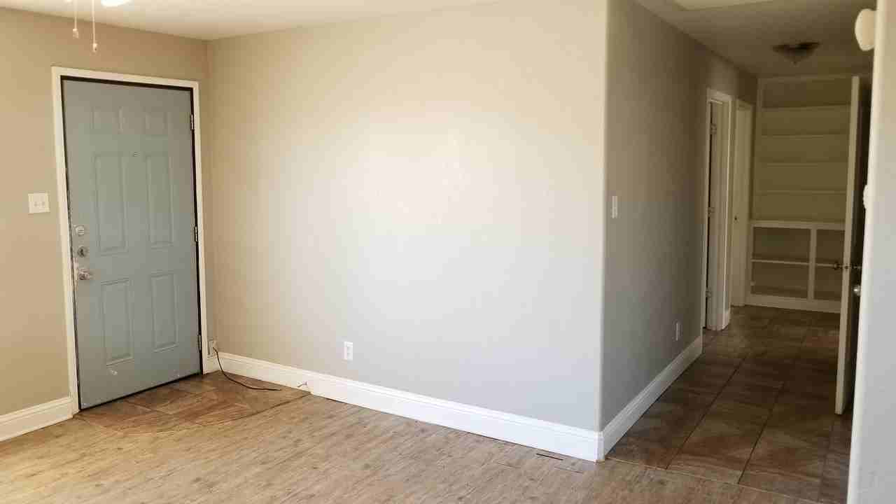 3207 Dartmouth St - Photo 3 of 19