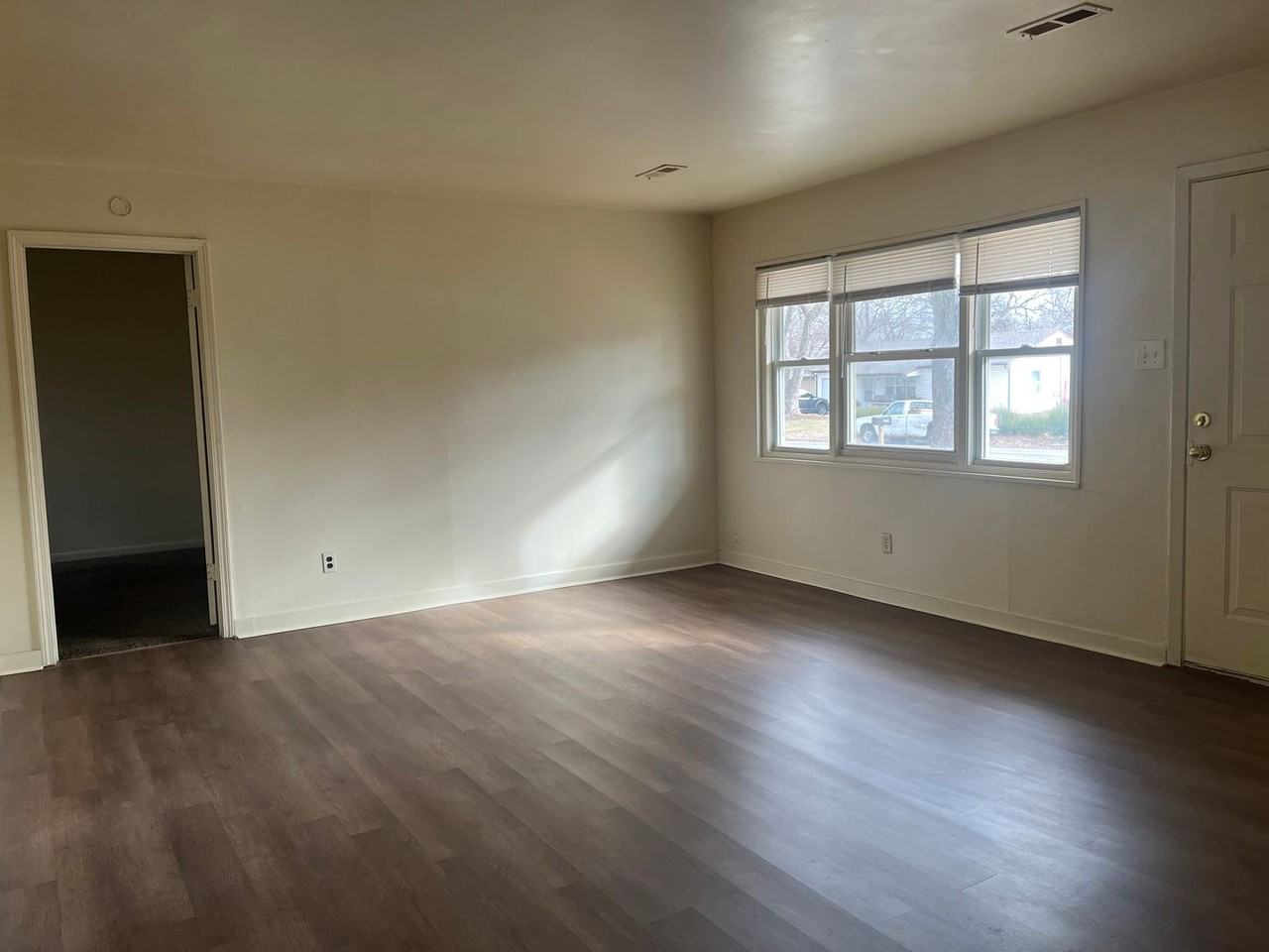 3511 Sw Clare Ave - Photo 2 of 7