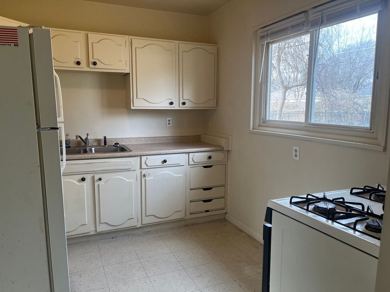 3511 Sw Clare Ave - Photo 3 of 7