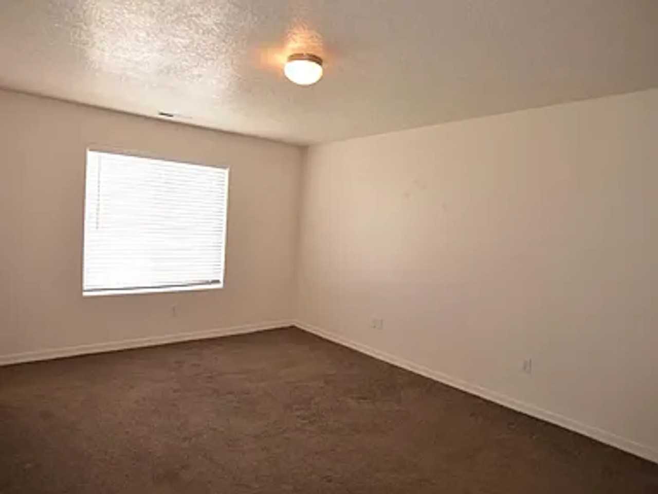 231 N 4300 W - Photo 6 of 9