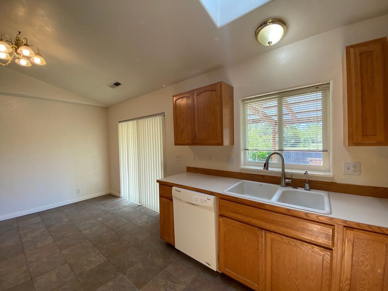 88042 Pine St - Photo 7 of 27