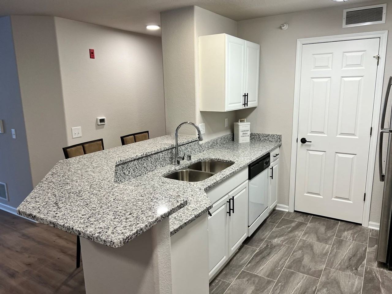 9 Kings Mill Circle - Photo 4 of 33