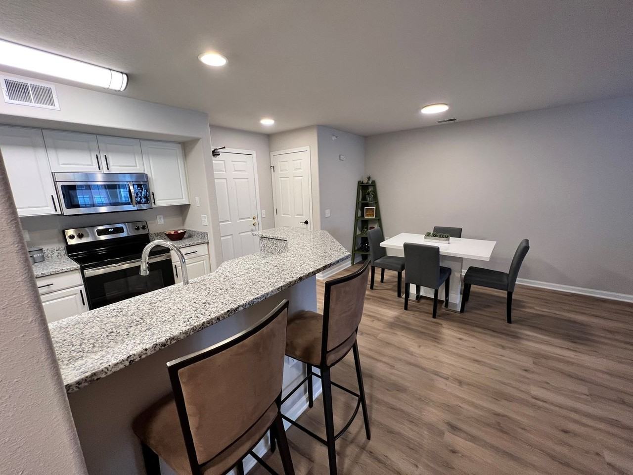 9 Kings Mill Circle - Photo 6 of 33